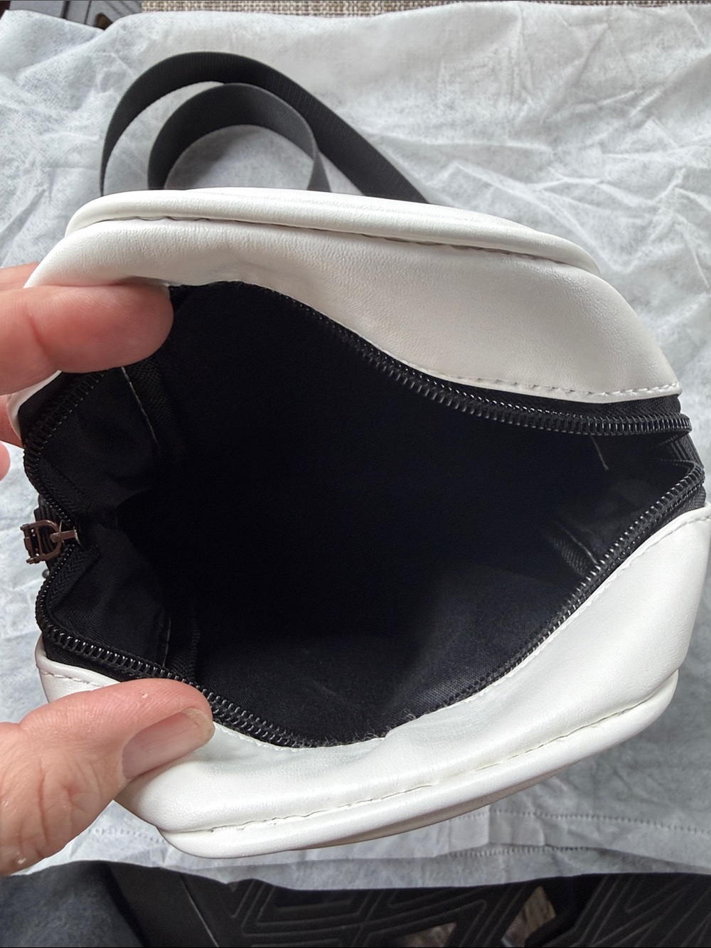Ghost Crossbody Bag - Halloween PU leather Design - Picture 2 of 7